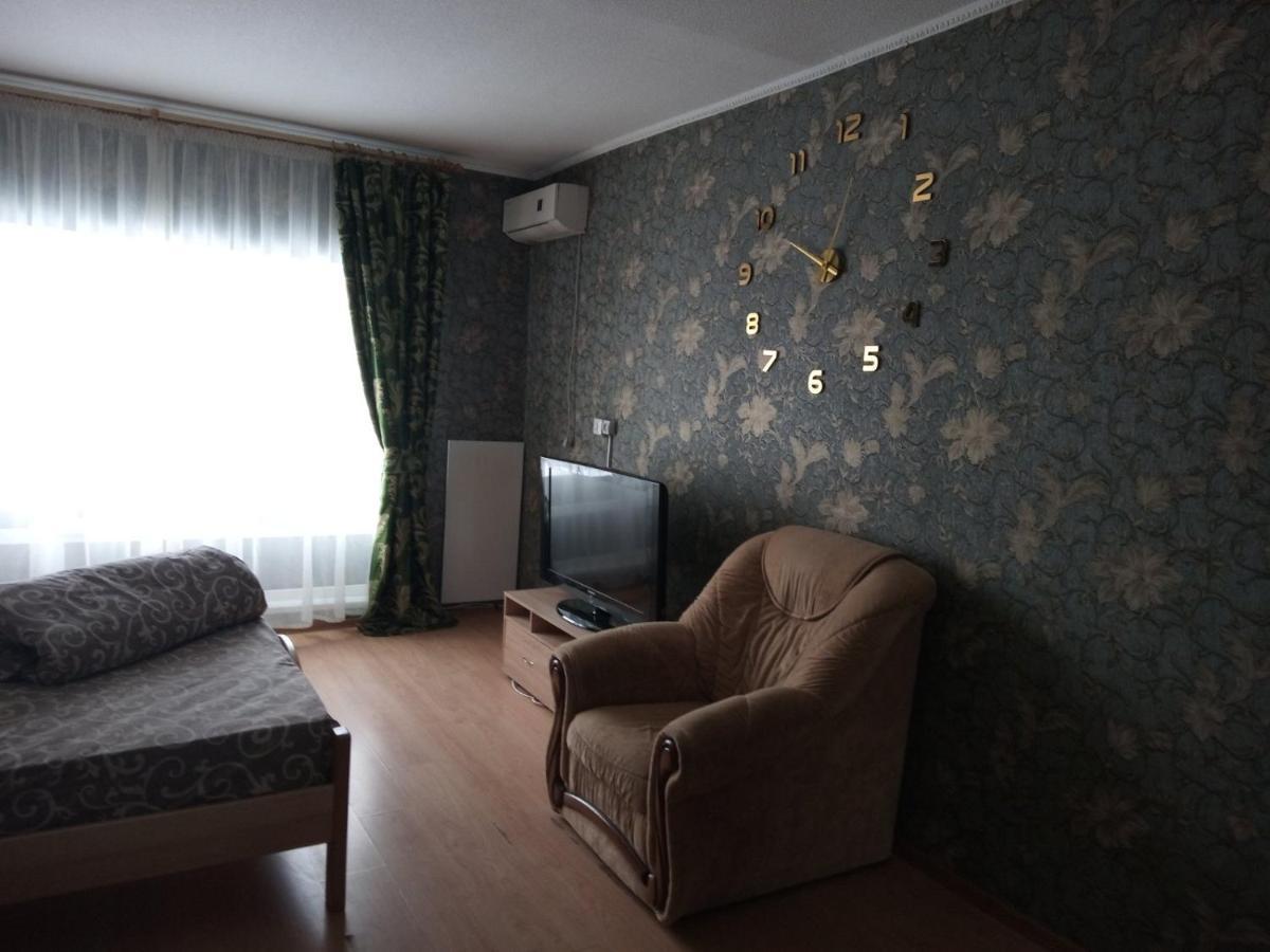 4 Seasons Hotel Boryspilʼ Buitenkant foto