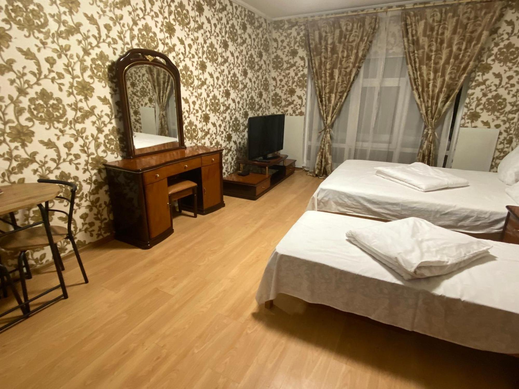4 Seasons Hotel Boryspilʼ Buitenkant foto